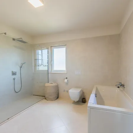 Beautiful With Private Pool Villa Krk Town