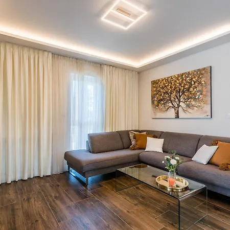 Beautiful With Private Pool Vila Poljice(Krk)