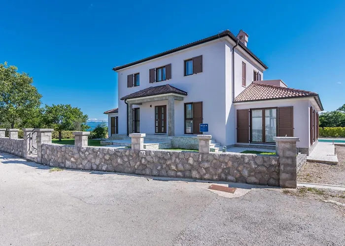Beautiful With Private Pool Villa Krk Town