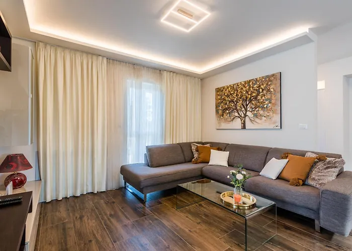 Beautiful With Private Pool Villa Krk Town