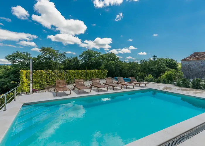 Beautiful With Private Pool