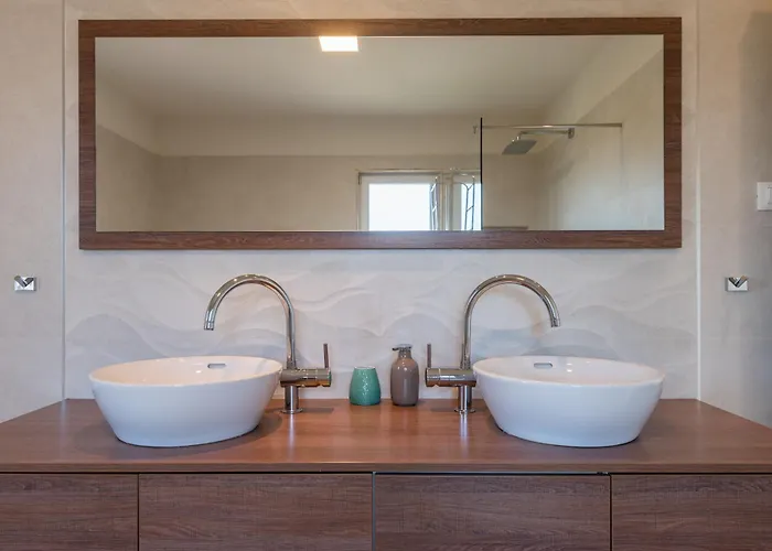 Beautiful With Private Pool Krk Town