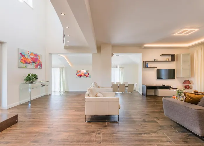 Beautiful With Private Pool Villa Krk Town